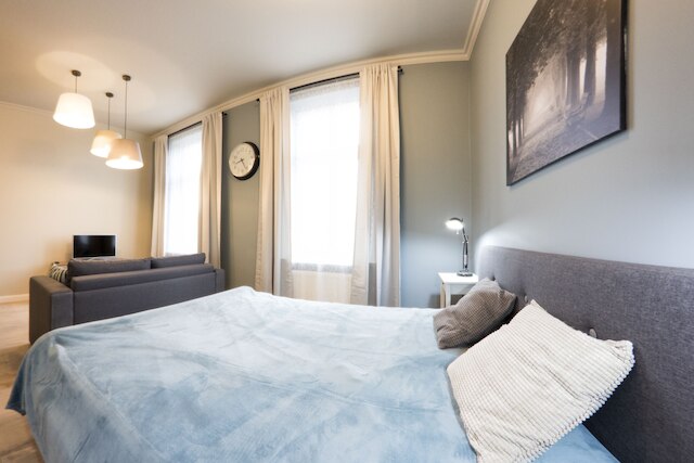 リスター アパートメンツ