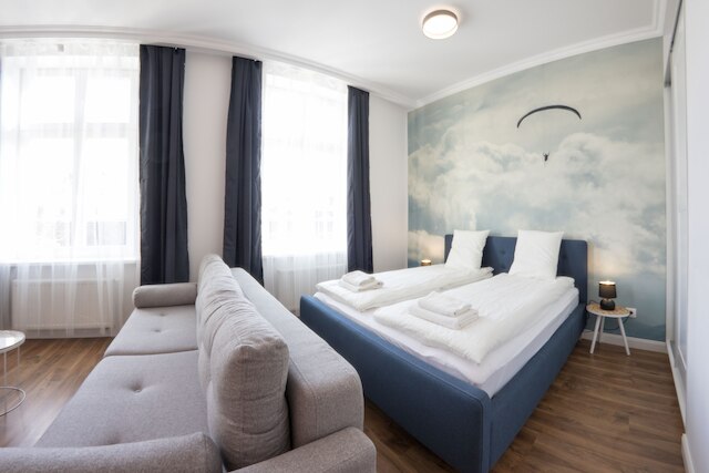 リスター アパートメンツ