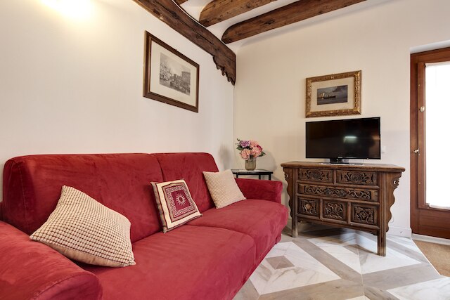 エンジェルズ - WR アパートメンツ