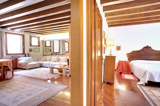 マルツォ 22 - WR アパートメンツ