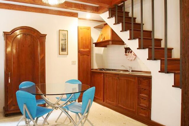 サンライズ - WR アパートメンツ