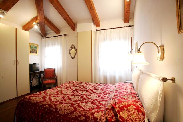 サンライズ - WR アパートメンツ