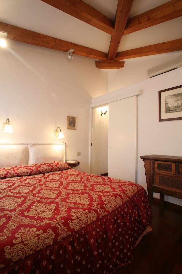 サンライズ - WR アパートメンツ