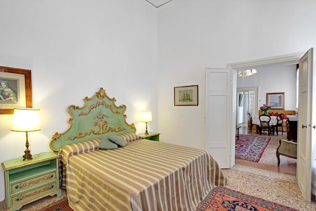 テスタ - WR アパートメンツ