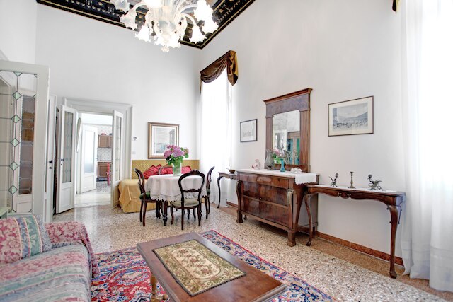 テスタ - WR アパートメンツ