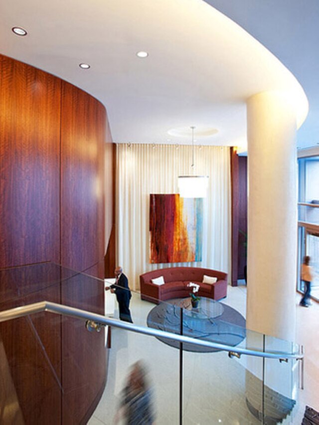 ブルーバード スイーツ ニア ナショナル エアポート