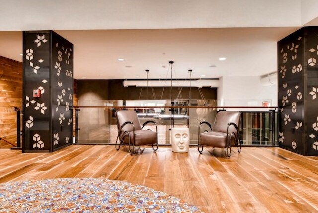 ブルーバード スイーツ ニア ペンタゴン