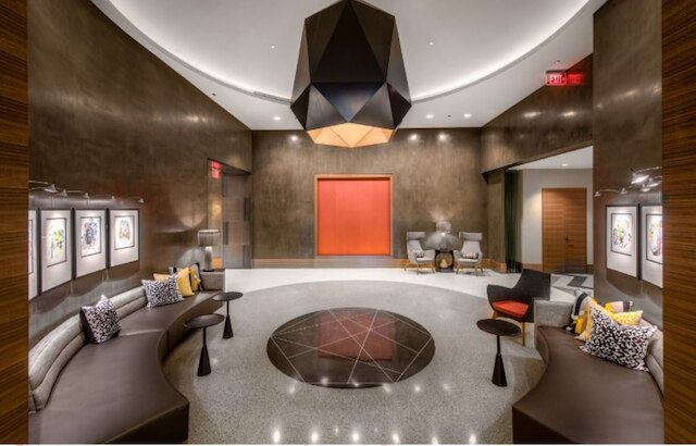 ブルーバード スイーツ ニア ペンタゴン