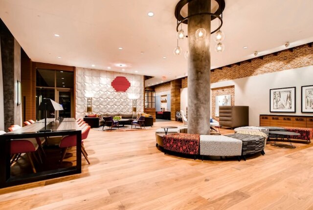 ブルーバード スイーツ ニア ペンタゴン