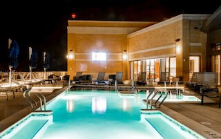 ブルーバード スイーツ ニア ペンタゴン