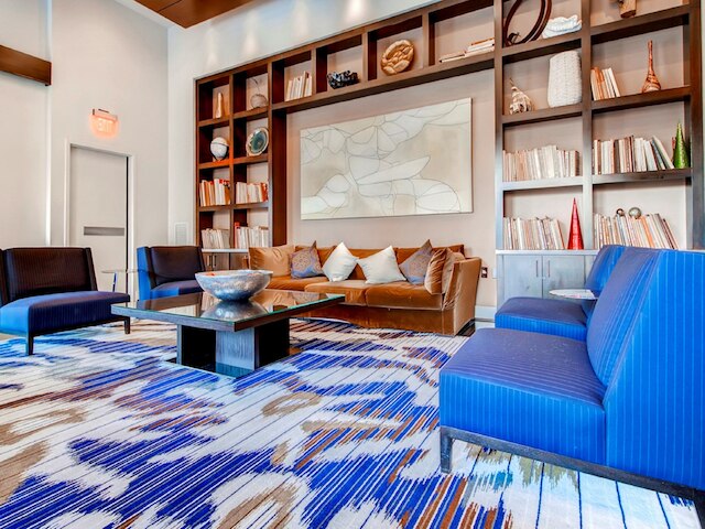 ブルーバード スイーツ イン ペンタゴン シティ