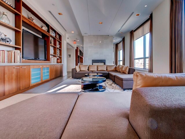 ブルーバード スイーツ イン ペンタゴン シティ