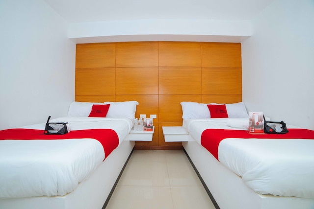 レッドドアーズ ニア バンバン ステーション