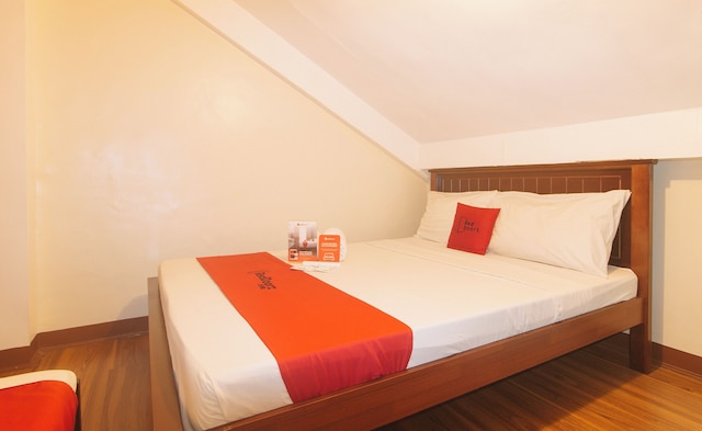 レッドドアーズ @ ムーンウォーク パラニャーケ