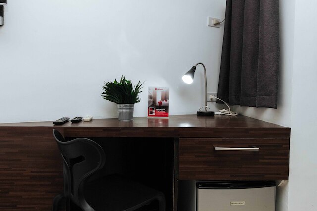 レッドドアーズ プラス アット ポブラシオン マカティ