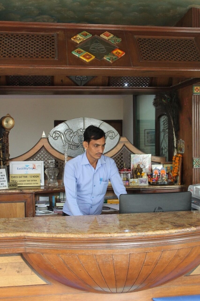 ホテル アイボリー パレス