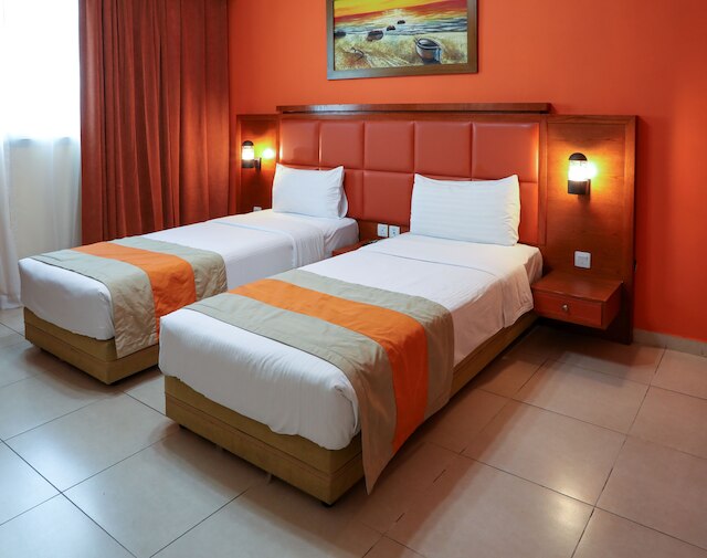 ウェスコット プラザ オテル アパートメント