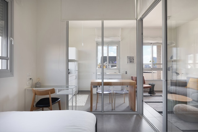 バウハウス ブティック バイ TLV2 レント