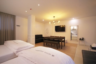 ホテル インソムニア