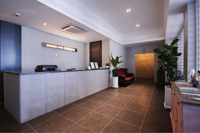 ホテル インソムニア