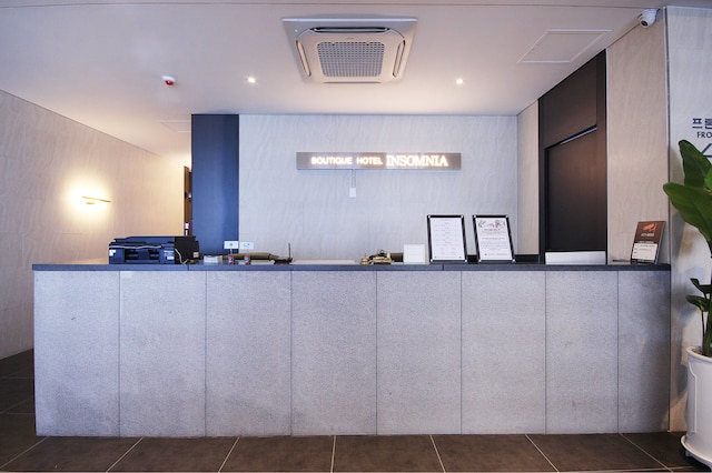 ホテル インソムニア