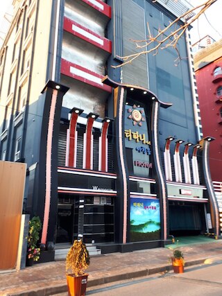 ブレックファスト アット ティファニーズ モーテル