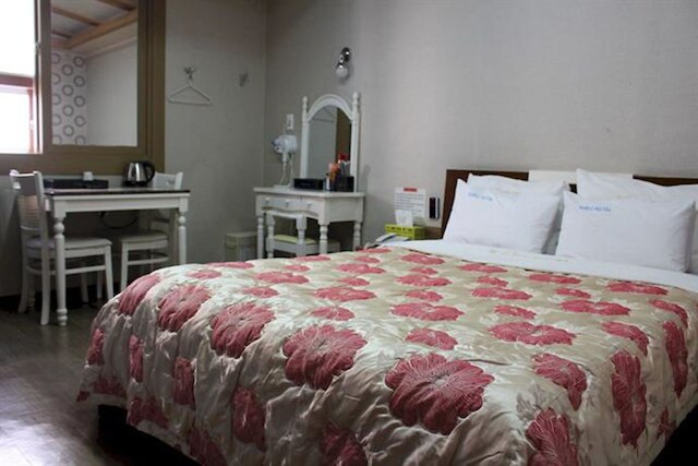 ブレックファスト アット ティファニーズ モーテル