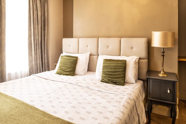 ザ フィールディング ホテル