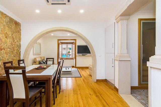 アルファマ デラックス アパートメント