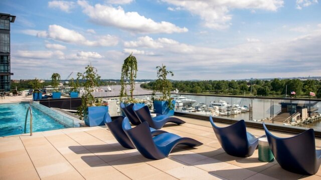 グローバル ラグジュアリー スイーツ アット ザ ワーフ