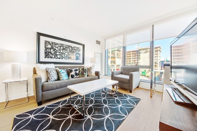 グローバル ラグジュアリー スイーツ アット ザ ワーフ