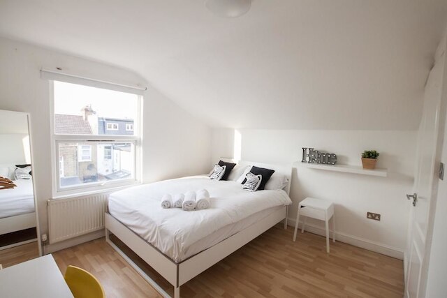 ウィンブルドン サウス バイ アロー ハウジング