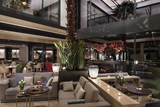 ザ レベル アット メリア カスティージャ