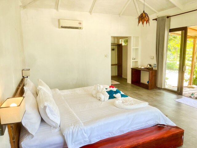 ロング ビーチ リゾート コー ロン