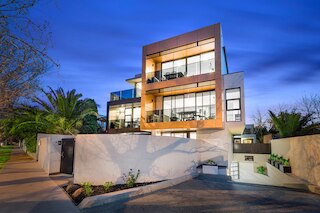 マンハッタン アパートメンツ - コールフィールド ノース