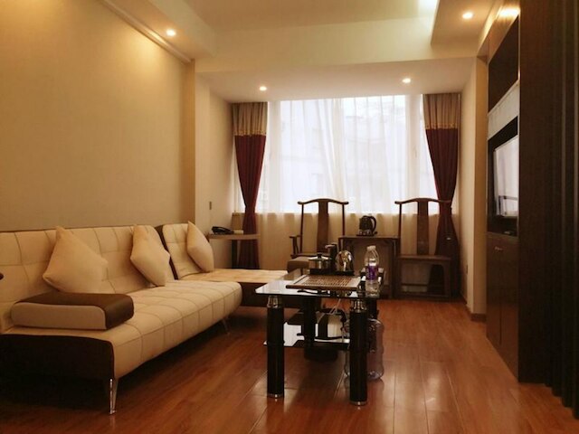 ジュ イン アート ホテル (广州珠影艺术酒店)