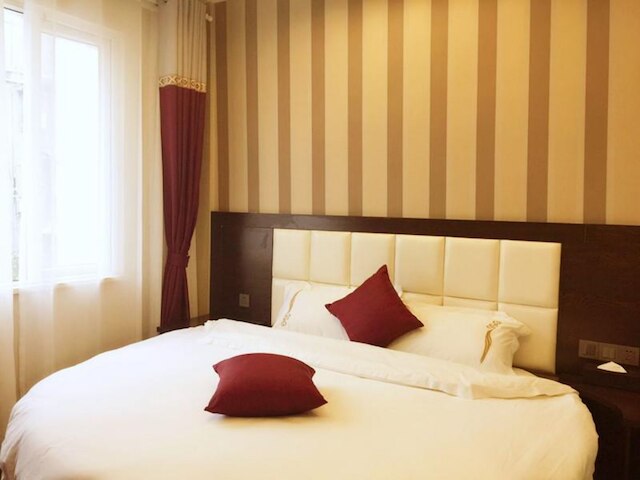 ジュ イン アート ホテル (广州珠影艺术酒店)