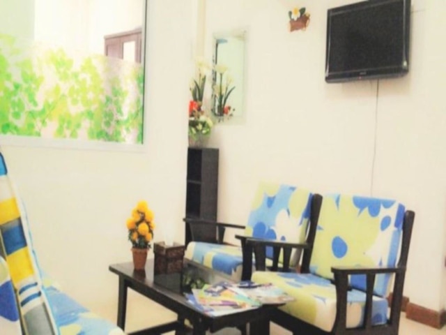 7 カラーズ ハウス