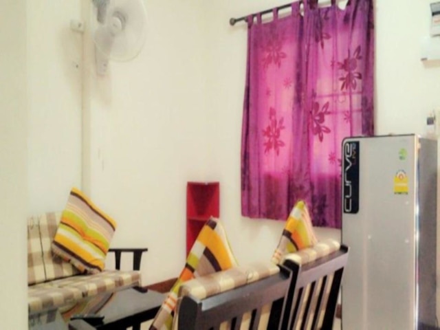 7 カラーズ ハウス