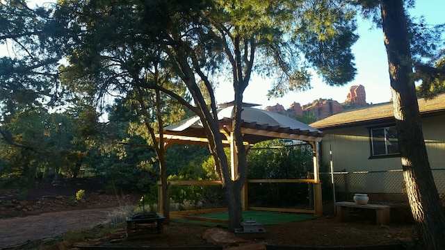 ビューティフル ホーム ウィズ レッド ロック ビュー