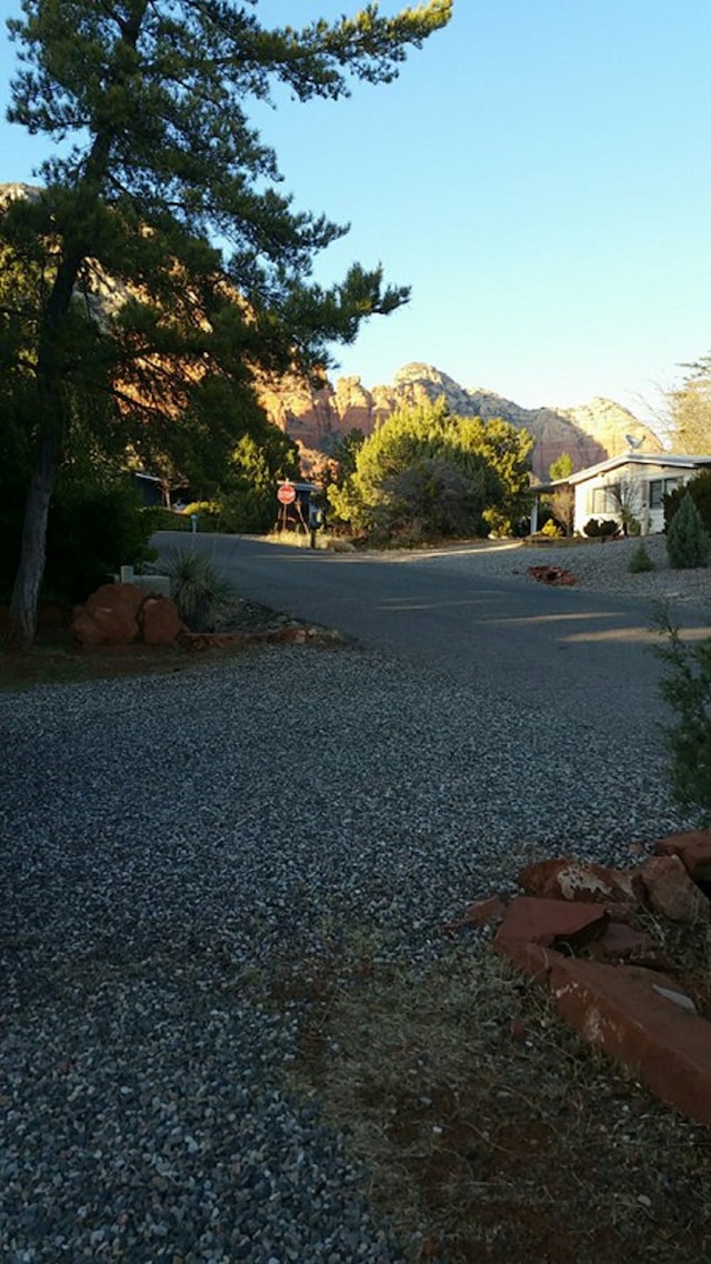 ビューティフル ホーム ウィズ レッド ロック ビュー