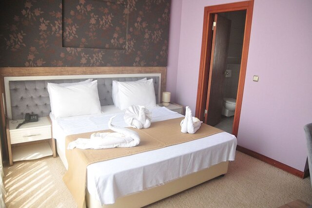 ドラゴス リゾート オテル スパ レストラン