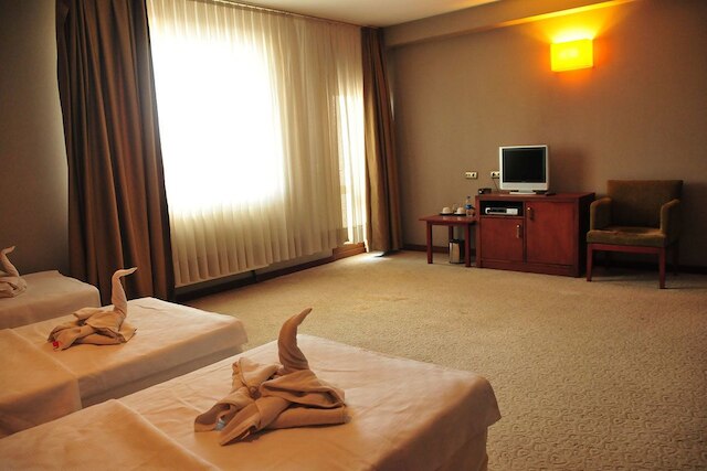 ドラゴス リゾート オテル スパ レストラン