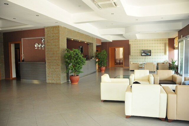 ドラゴス リゾート オテル スパ レストラン