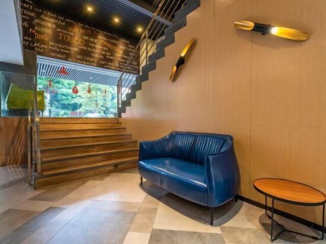 ライフ ヤジョ ホテル