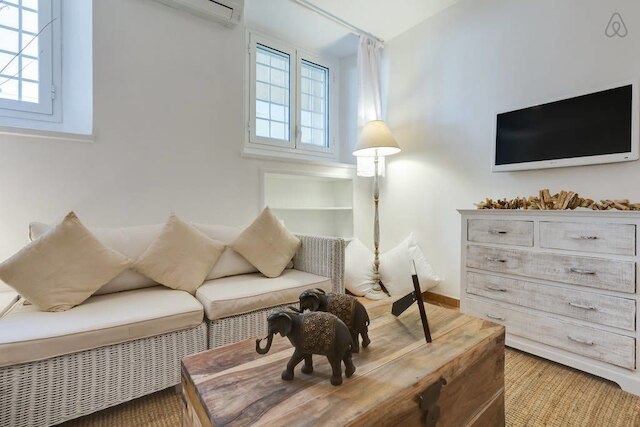 フォンターナ ディ トレヴィ ホーム