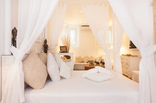 フォンターナ ディ トレヴィ ホーム