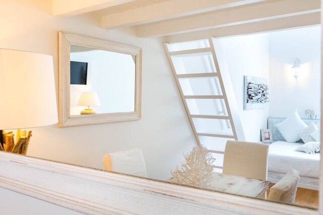 パンテオン ラグジュアリー ゴールド アパートメント