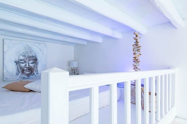 パンテオン ラグジュアリー ゴールド アパートメント