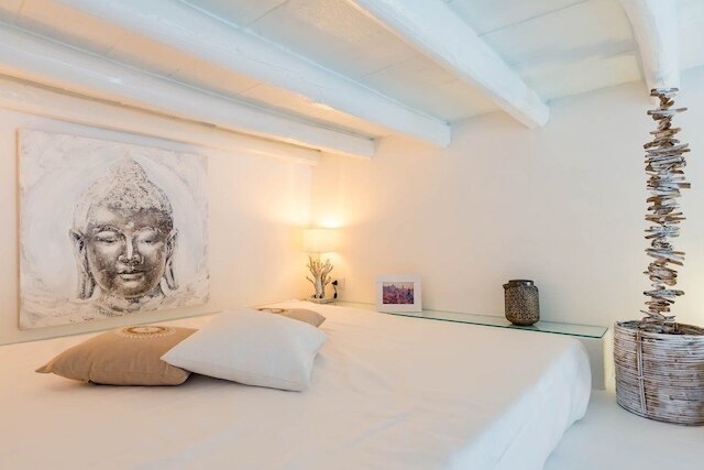 パンテオン ラグジュアリー ゴールド アパートメント